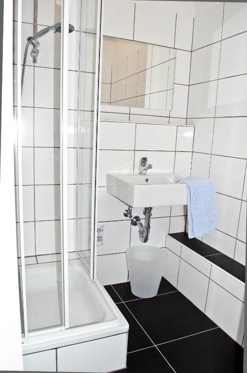 Hostel Nanina Gröbenzell Rom bilde
